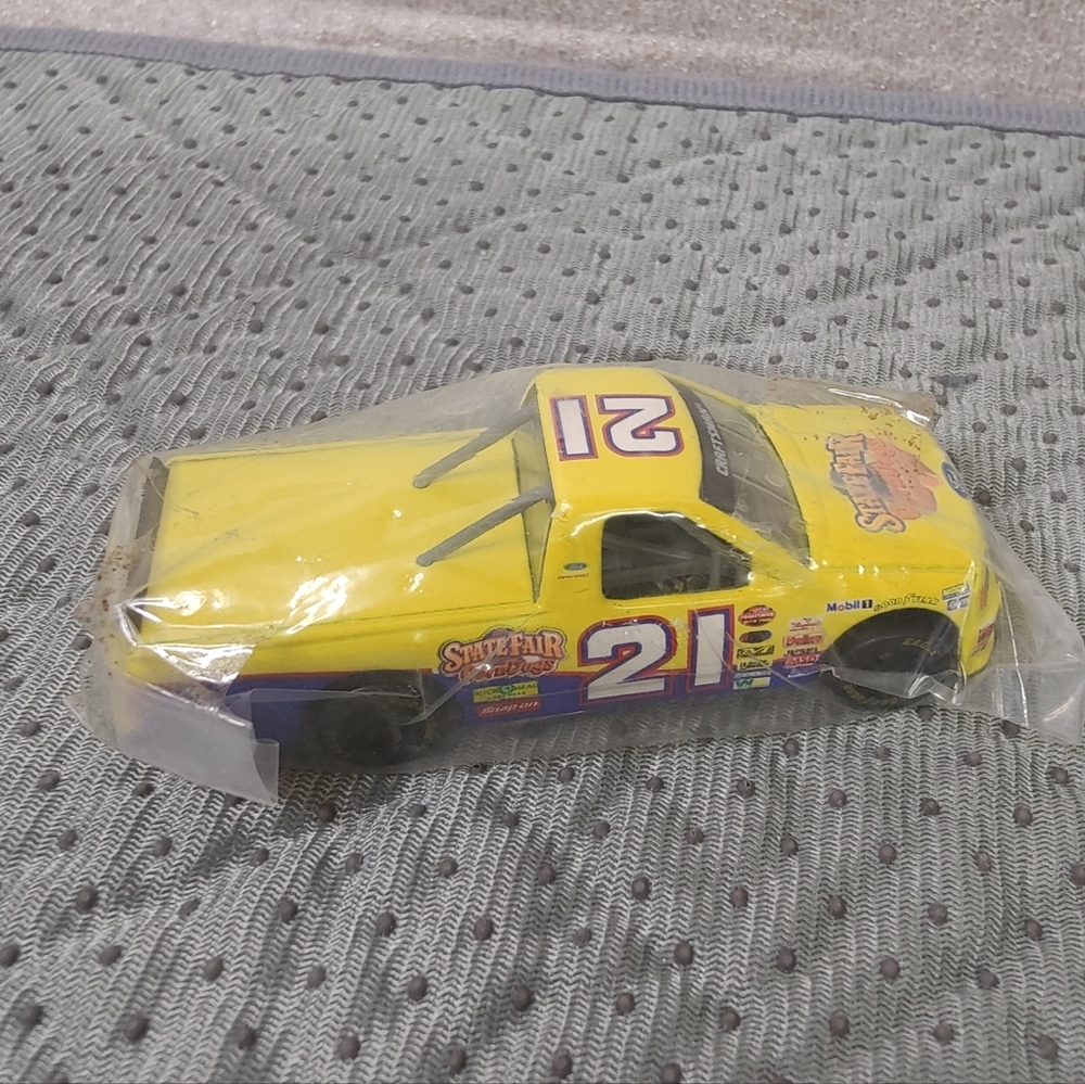 Racing Champions 1996 Ford Super Truck #21 Tobey Butler New
